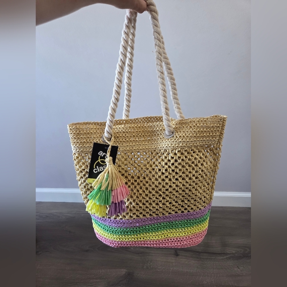 Art Class GirlsTote with Pastel Stripes NWT